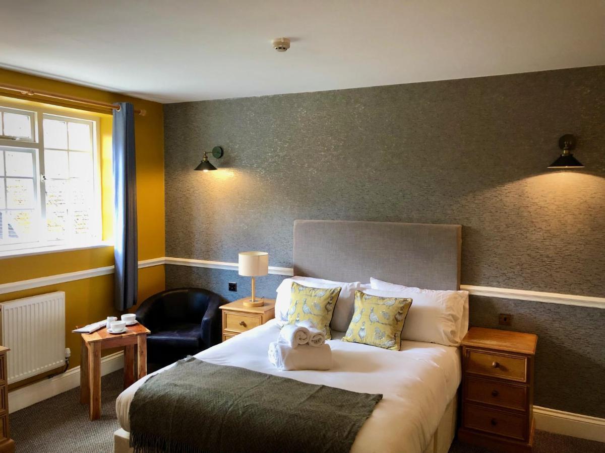 The Pelican Inn Froxfield  Bagian luar foto